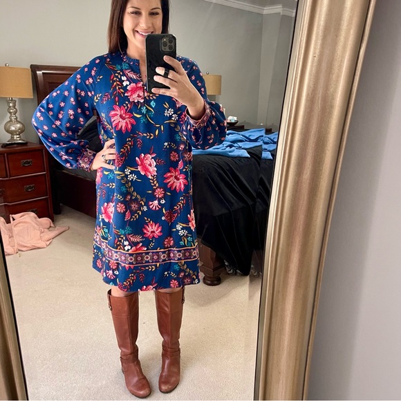 STUNNING Floral Loft Dress - Picture 7 of 8